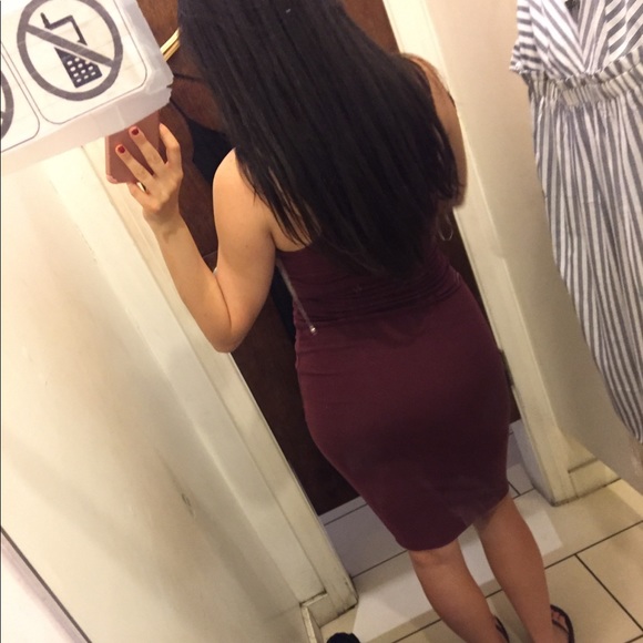 Burgundy dress knee length elegant - Picture 3 of 3